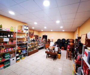 Tienda con productos gourmet en Almería, bodega con denominación de origen